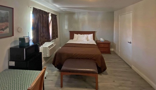 Standard Room, 1 King Bed, Non Smoking