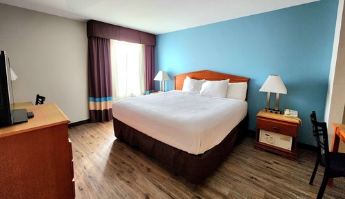 Studio Suite, 1 King Bed, Non Smoking