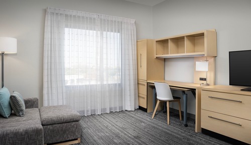 Suite, 2 Bedrooms (Mobility/Hearing Accessible, Tub)