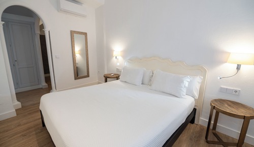 Suite, 1 Queen Bed with Sofa bed, Non Smoking