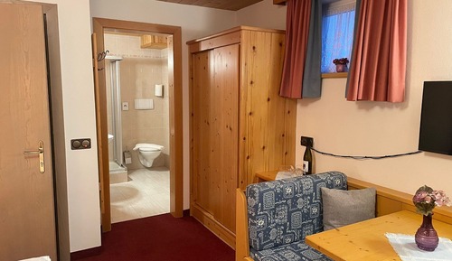 Economy Double Room, 1 Double Bed