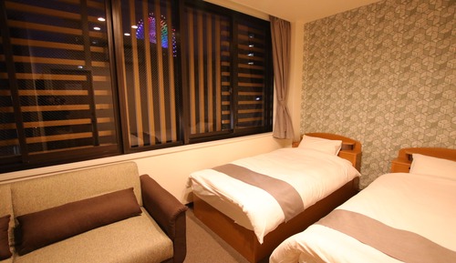 Triple Room with City View, 205 (Check in time from 3pm - 10pm)