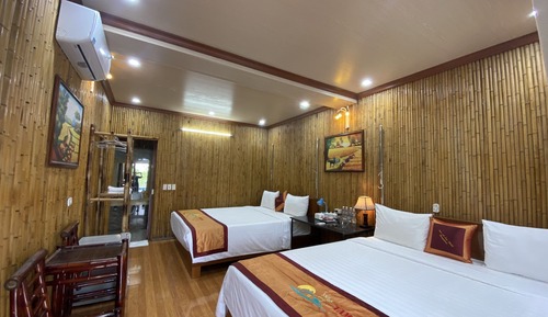 Family Quadruple Room, Pool View