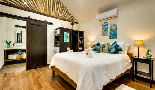 Superior Cabin, 1 Queen Bed, Garden View