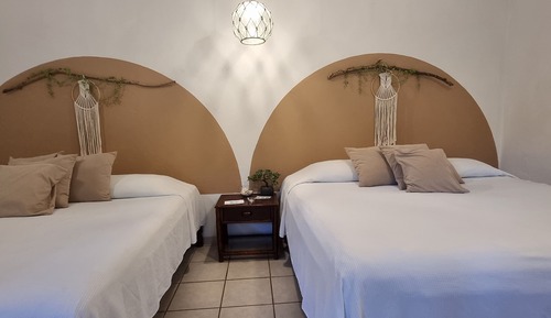 Standard Room, Garden View (2 King beds)