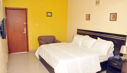 Studio, 1 King Bed, Non Smoking