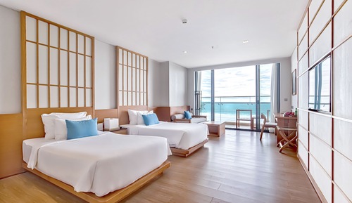 Premier Suite, 2 Twin Beds, Balcony, Ocean View (Bathtub)