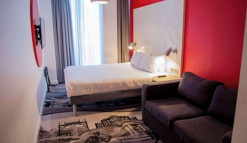 Room, 2 Twin Beds (The Duet)