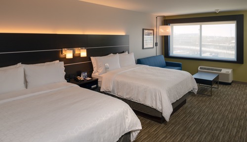 Suite, 2 Queen Beds, Roll-in Shower (Comm, Roll Shwr)