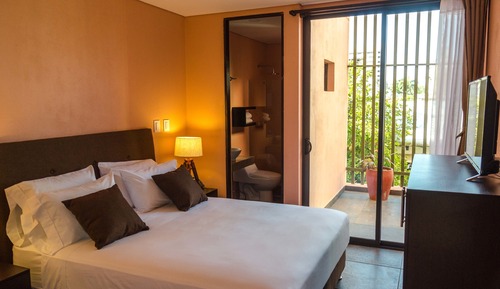 Basic Double Room, 1 Queen Bed