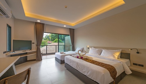 Deluxe Double Room, Pool View