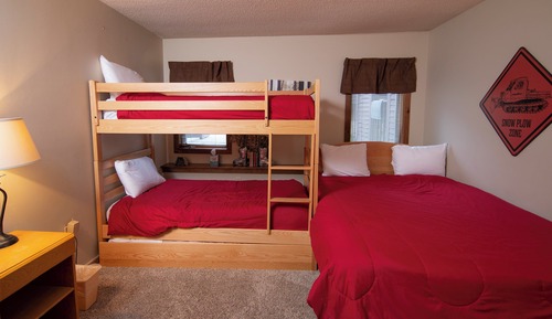 Room, 2 Bedrooms, Mountainside (Kettle Brook)