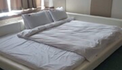 Royal Suite (for 5, 1 King Bed+1 Double Bed)