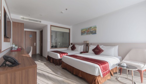 Deluxe Triple Room, City View