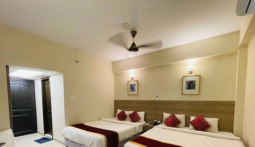 Family Double Room, 2 Queen Beds, City View