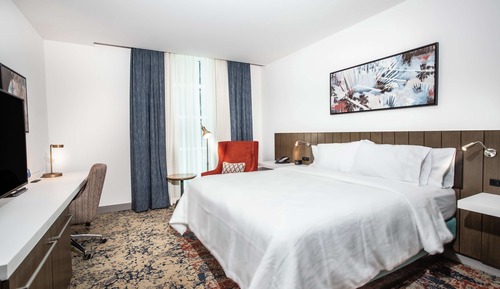 Room, 1 King Bed, Accessible (Hearing)