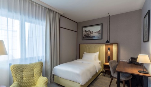 Room (Individual)