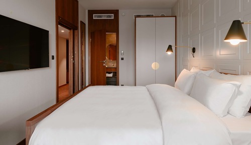 Presidential Suite (RV & Spa Access)
