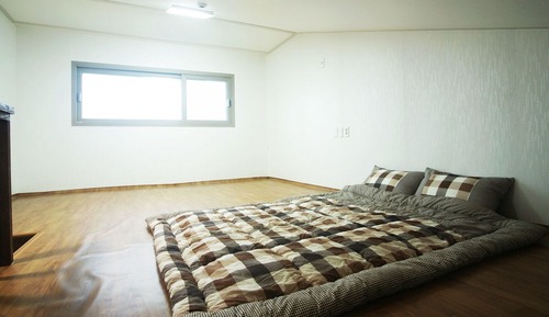Family Room (Duplex)
