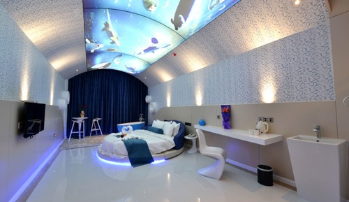 Luxury Double Room with Round Bed