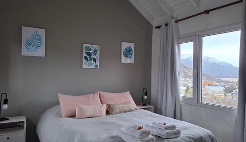 Apartment, 1 Queen Bed, Mountain View