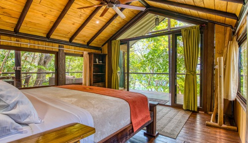 Honeymoon Loft, 1 King Bed, Garden View, Garden Area