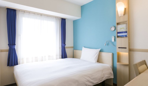 Single Room, Smoking