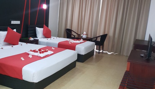Deluxe Queen Room 