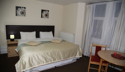 Family Room, Ensuite