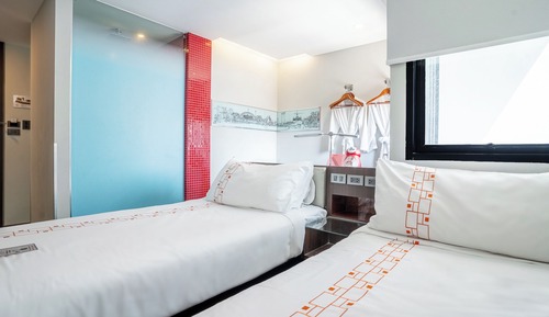 Deluxe Room, 2 Twin Beds, Non Smoking, Corner