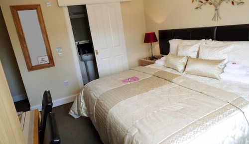 Queen Bed