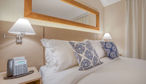 Superior Room, 1 Queen Bed, Non Smoking, Pool View