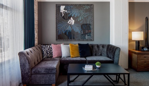 Junior Suite w/Sofa