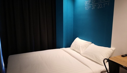 Superior Room, 1 Queen Bed, No Windows