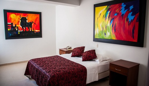 Basic Double Room Single Use, 2 Twin Beds, Private Bathroom