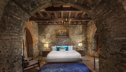 Suite, 1 King Bed