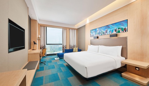 Room, 1 King Bed (Breezy)