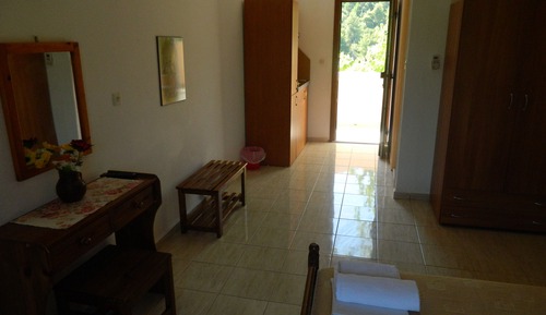 Studio, Garden View, Ground Floor