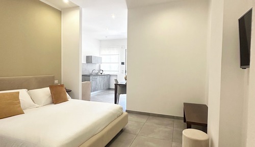 Deluxe Studio Suite, Garden View (Jumilite)