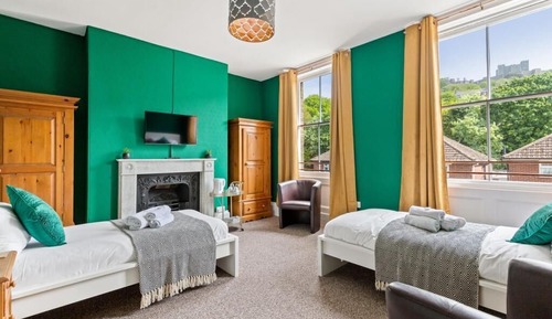 Economy Twin Room, Shared Bathroom