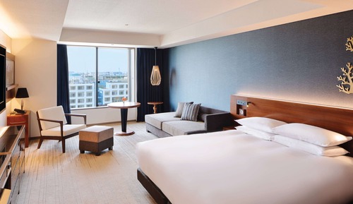 Deluxe Room, 1 King Bed (Club Access)