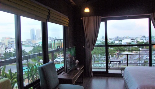 Deluxe Loft, City View