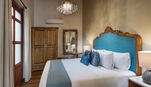 Junior Suite, 1 King Bed
