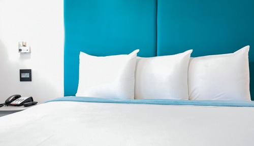 Deluxe Room, 1 King Bed, Non Smoking