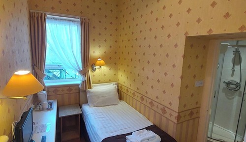 Basic Single Room, 1 Twin Bed, Non Smoking