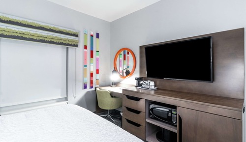 Room, 2 Queen Beds, Accessible, Refrigerator & Microwave (Hearing)