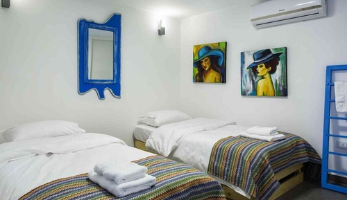 Basic Studio, Multiple Beds, Non Smoking