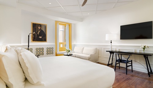 Junior Room (Sevilla)