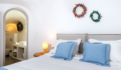 Grand House, 2 Bedrooms, 2 Bathrooms, Courtyard Area