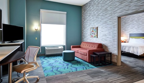 Suite, 1 King Bed, Accessible (Hearing)